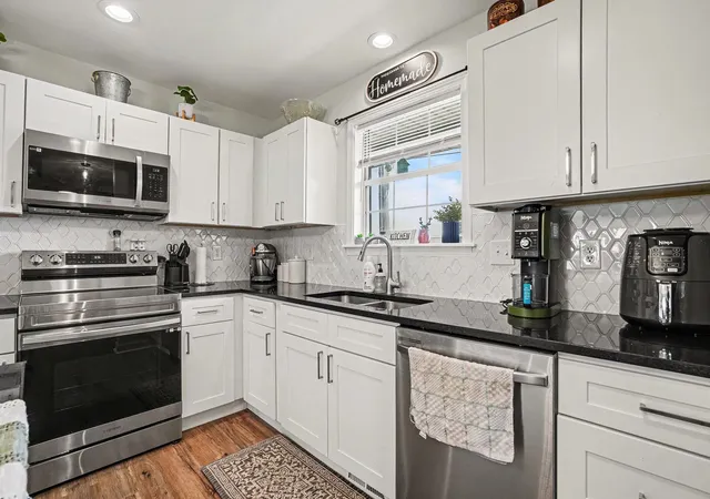 Photo 3 of Single family home for sale at 1033 Tylertown Rd, Clarksville, TN 37040 | MLS# 3248783 | Listing updated on 2026-08-27