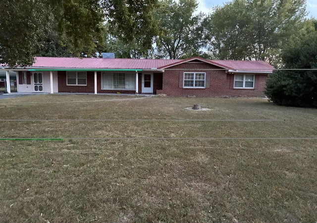 Photo 1 of Single family home for sale at 6638 Highway 64 E, Lawrenceburg, TN 38464 | MLS# 3611330 | Listing updated on 2026-10-11