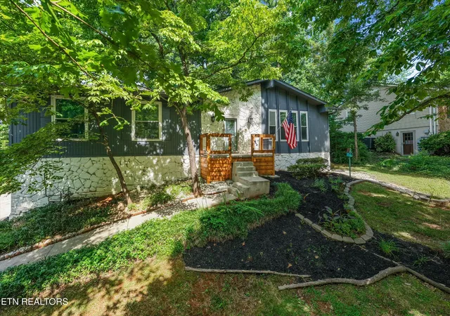 Single family home for sale at 1117 Rain Tree Rd, Knoxville, TN 37923 | MLS# 3230007