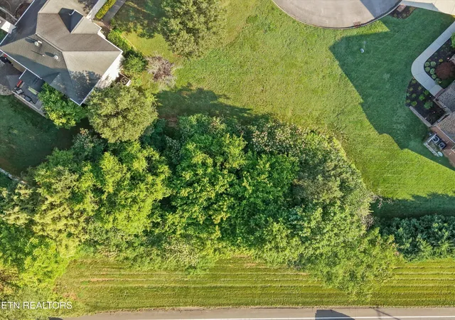 2nd image of 1915 Dobson Park Ln, Knoxville, TN 37922 | MLS# 3302105