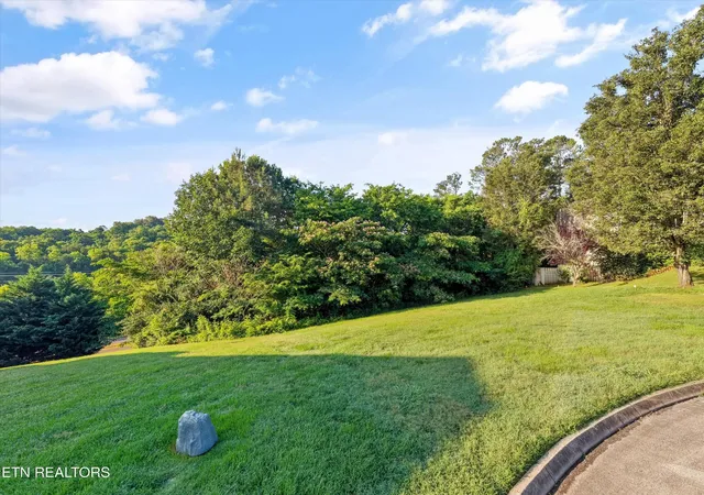 5th image of 1915 Dobson Park Ln, Knoxville, TN 37922 | MLS# 3302105