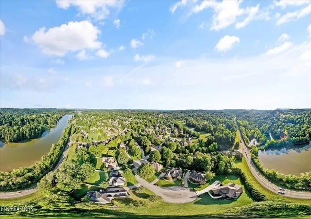 10th image of 1915 Dobson Park Ln, Knoxville, TN 37922 | MLS# 3302105