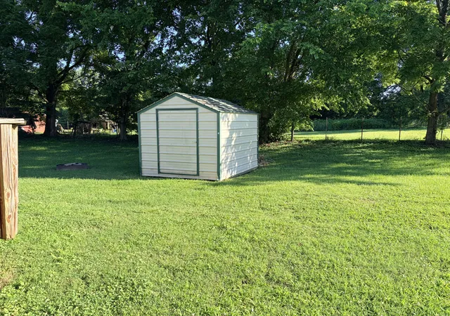 Photo 3 of Manufactured home for sale at 7650 Highway 41 N, Adams, TN 37010 | MLS# 3230150 | Listing updated on 2026-09-26
