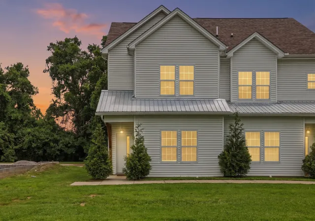Homes for sale in Nashville, TN | 3625 Hydes Ferry Rd, Nashville, TN 37218 | MLS# 3242703