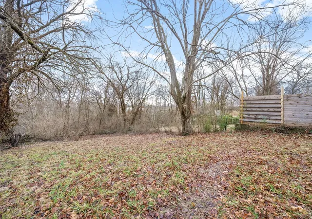 Homes for sale in Hopkinsville, KY | 410 W 13th St, Hopkinsville, KY 42240 | MLS# 3230147