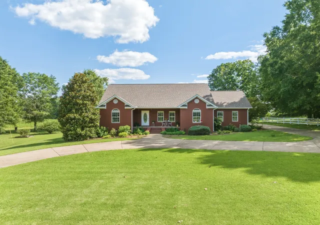 Homes for sale in Yuma, TN | 12656 Hwy 424, Yuma, TN 38390 | MLS# 3230151