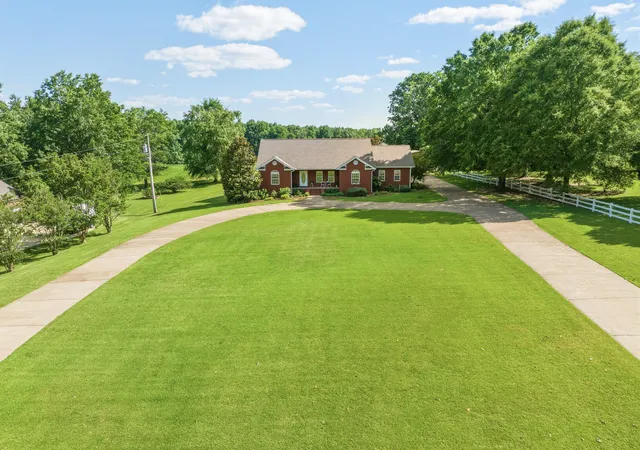 Homes for sale in Yuma, TN | 12656 Hwy 424, Yuma, TN 38390 | MLS# 3230151