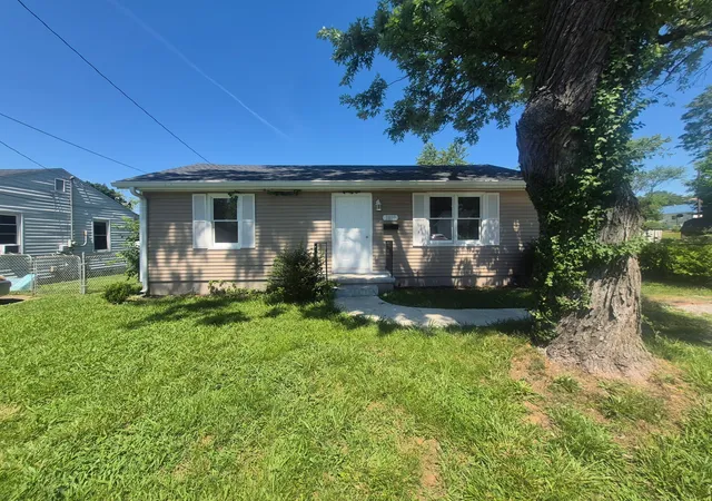 Homes for sale in Hopkinsville, KY | 1807 Mchenry Dr, Hopkinsville, KY 42240 | MLS# 3230162