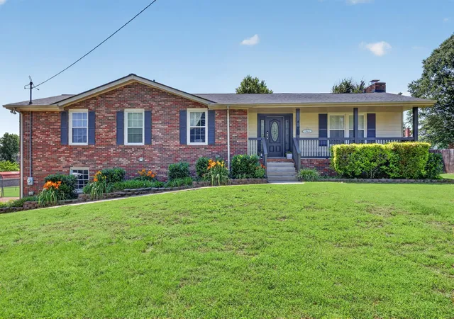 Photo 3 of Single family home for sale at 416 Wadebrook Dr, Gallatin, TN 37066 | MLS# 3231430 | Listing updated on 2026-08-22