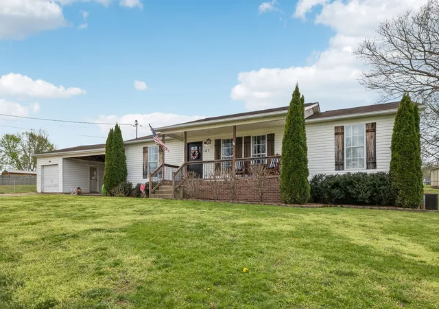 Photo 2 of Single family home for sale at 107 Christina Dr, Columbia, TN 38401 | MLS# 3231054 | Listing updated on 2026-10-01