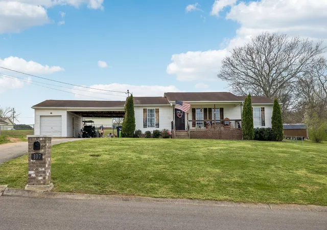 Photo 3 of Single family home for sale at 107 Christina Dr, Columbia, TN 38401 | MLS# 3231054 | Listing updated on 2026-10-01