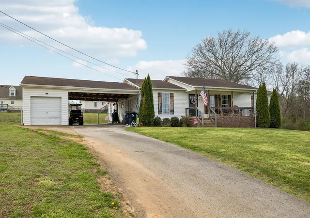 Photo 4 of Single family home for sale at 107 Christina Dr, Columbia, TN 38401 | MLS# 3231054 | Listing updated on 2026-10-01