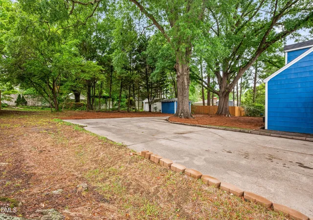 Photo 5 of Single Family Residence at 303 N Church St, Zebulon, NC 27597 | MLS# 3230190 | | Sold on 2026-06-17