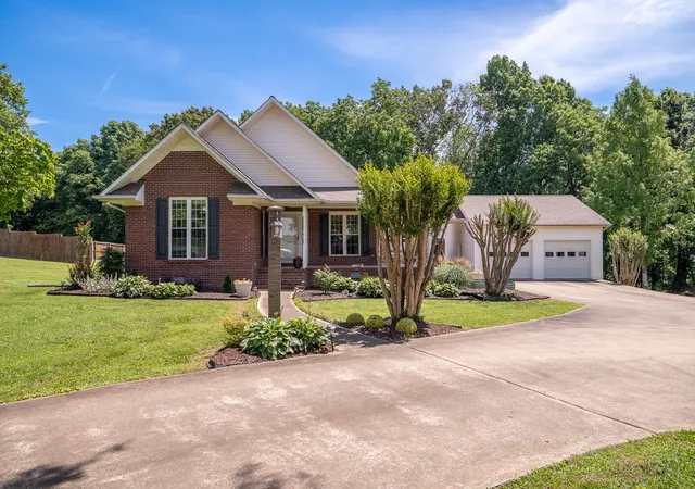 1st image of 586 Hwy 64 W, Lawrenceburg, TN 38464 | MLS# 3243090