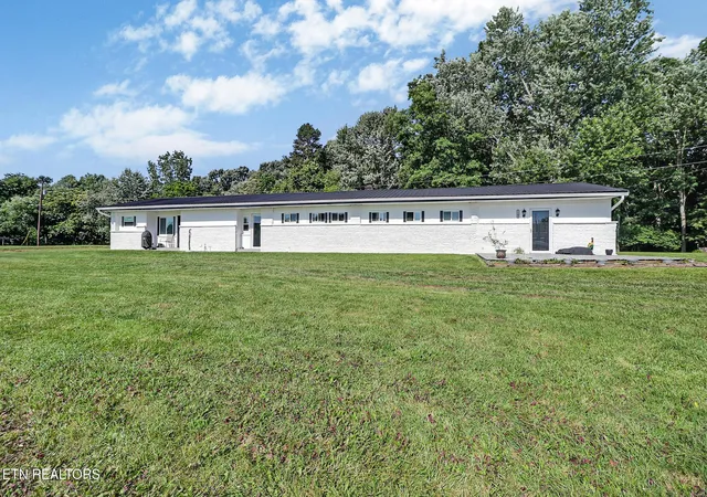 Homes for sale in Jamestown, TN | 1104 Allardt Hwy, Jamestown, TN 38556 | MLS# 3230246