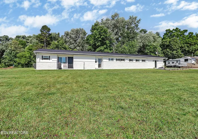 Homes for sale in Jamestown, TN | 1104 Allardt Hwy, Jamestown, TN 38556 | MLS# 3230246