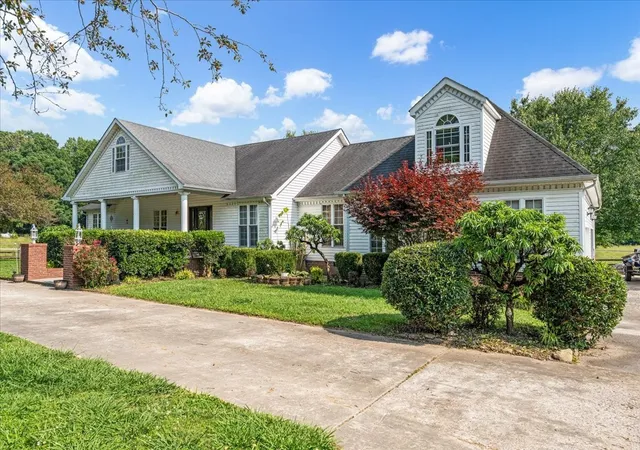 Homes for sale in Manchester, TN | 431 Jack Thomas Dr, Manchester, TN 37355 | MLS# 3230952