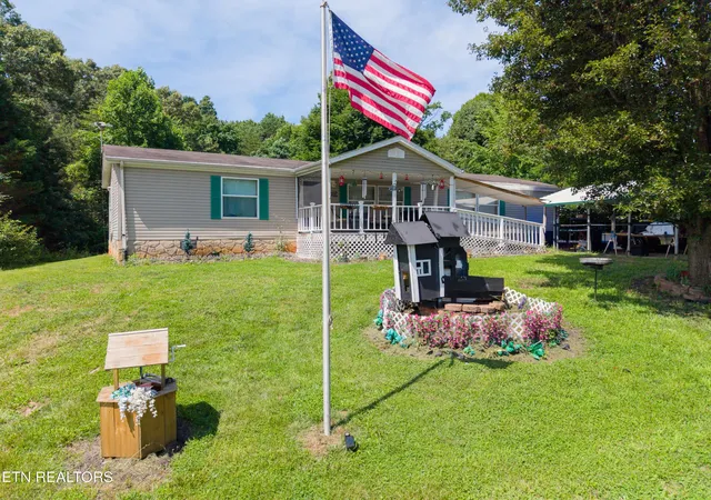 Homes for sale in Seymour, TN | 330 Westmoreland Court, Seymour, TN 37865 | MLS# 3241968