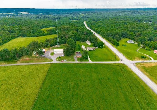 Homes for sale in Bethpage, TN | 160 Blackey Bandy Rd, Bethpage, TN 37022 | MLS# 3232442