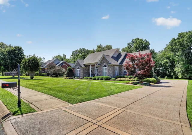 Homes for sale in Portland, TN | 110 Bloomsbury Dr, Portland, TN 37148 | MLS# 3230538