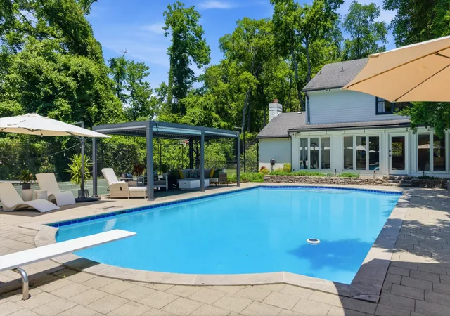 Photo 3 of Single family home for sale at 2419 Valley Brk Rd, Nashville, TN 37215 | MLS# 3231211 | Listing updated on 2026-08-28