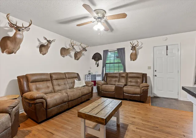 2nd image of 1884 Peavine Road, Rock Spring, GA 30739 | MLS# 3336699