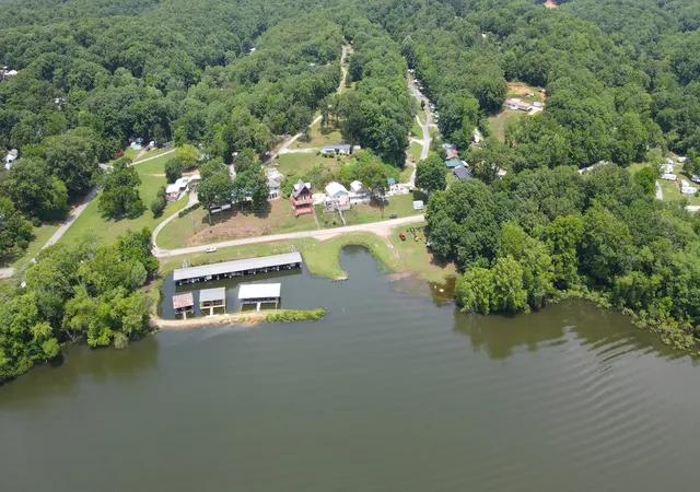 Homes for sale in Waverly, TN | 45 Creek View Ln, Waverly, TN 37185 | MLS# 3230851