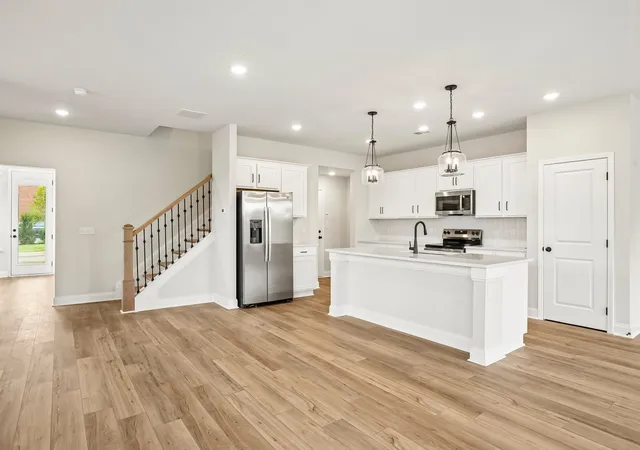 Photo 3 of Sale Pending at 2705 Wilkinson Pike #4, Murfreesboro, TN 37129 | MLS# 3230658 | Listing updated on 2026-09-26