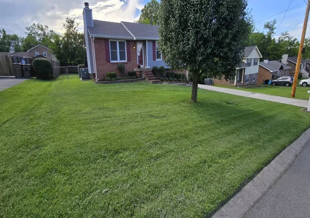 Photo 2 of Single family home for sale at 113 Overlook Dr, Hendersonville, TN 37075 | MLS# 3230698 | Listing updated on 2026-08-04