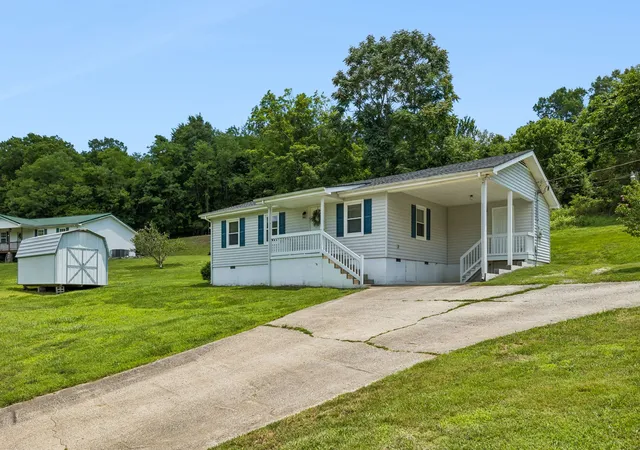 Homes for sale in Pleasant Shade, TN | 14 Morris Ln, Pleasant Shade, TN 37145 | MLS# 3242421