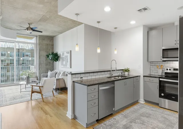 Homes for sale in Nashville, TN | 301 Demonbreun St #1917, Nashville, TN 37201 | MLS# 3230772