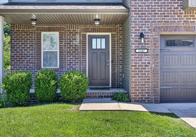 Homes for sale in Clarksville, TN | 1167 Elizabeth Ln, Clarksville, TN 37042 | MLS# 3230762