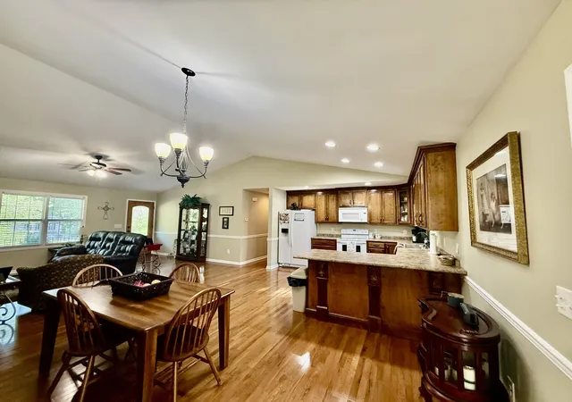 Photo 3 of Single family home for sale at 145 Murray Lake Dr, Winchester, TN 37398 | MLS# 3230993 | Listing updated on 2026-10-07