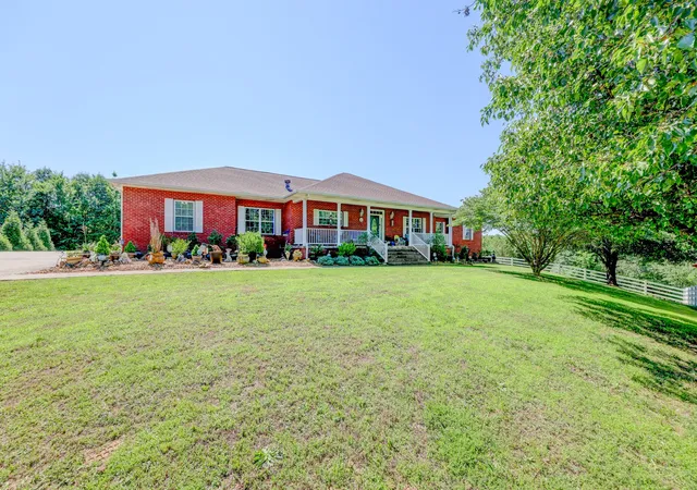 Homes for sale in Clarksville, TN | 2251 Davidson Graveyard Rd, Clarksville, TN 37043 | MLS# 3242872