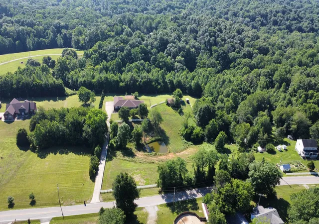 Homes for sale in Clarksville, TN | 2251 Davidson Graveyard Rd, Clarksville, TN 37043 | MLS# 3242872