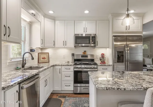 4th image of 143 Fairview Dr, Maryville, TN 37803 | MLS# 3230793