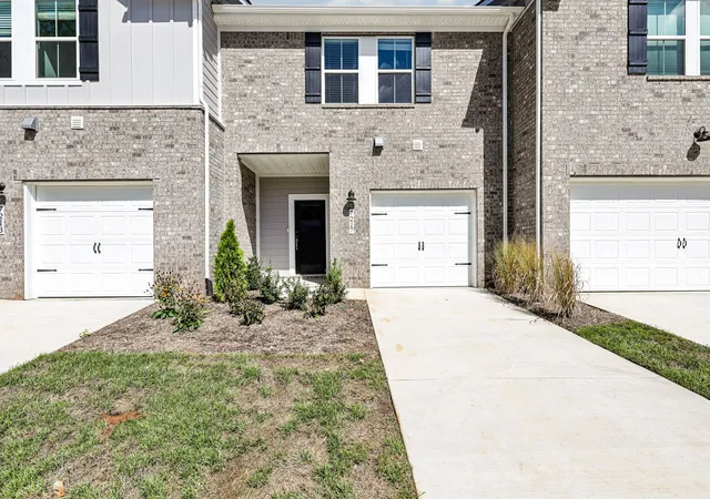 Photo 2 of Sale Pending at 7217 Cedarcrest Ln, Fairview, TN 37062 | MLS# 3245114 | Listing updated on 2026-10-01