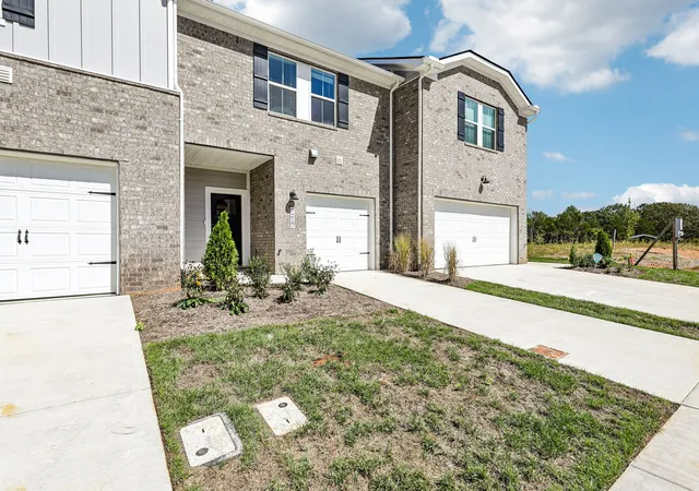 Photo 3 of Sale Pending at 7217 Cedarcrest Ln, Fairview, TN 37062 | MLS# 3245114 | Listing updated on 2026-10-01