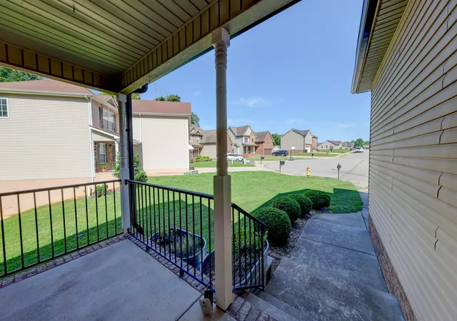 Homes for sale in Clarksville, TN | 2720 Arthurs Ct, Clarksville, TN 37040 | MLS# 3230841