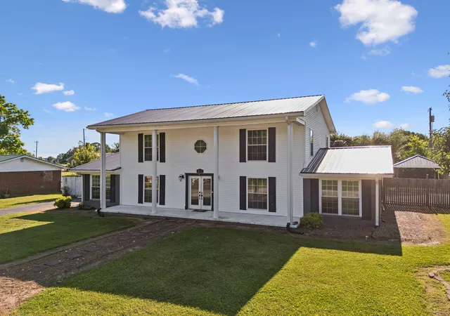 Homes for sale in Hohenwald, TN | 312 Hinson St, Hohenwald, TN 38462 | MLS# 3231868