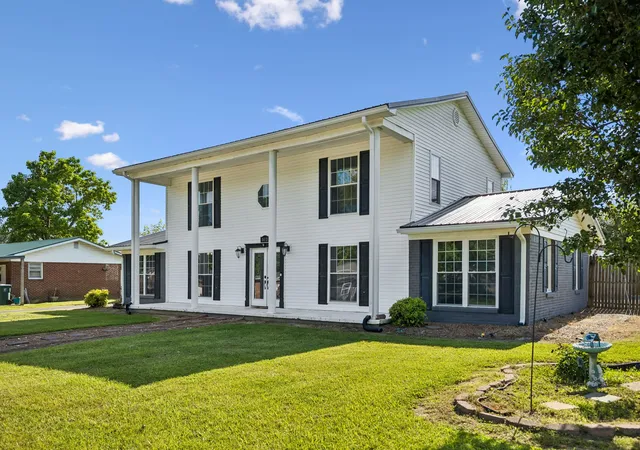 Homes for sale in Hohenwald, TN | 312 Hinson St, Hohenwald, TN 38462 | MLS# 3231868