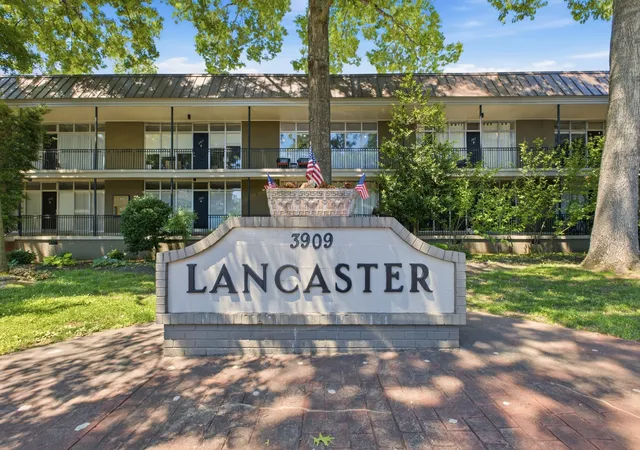 Photo 2 of Condo for sale at 3909 Whitland Ave #202, Nashville, TN 37205 | MLS# 3230926 | Listing updated on 2026-08-25