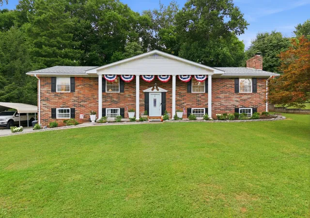 Homes for sale in Louisville, TN | 1328 Hillvale Rd, Louisville, TN 37777 | MLS# 3234730