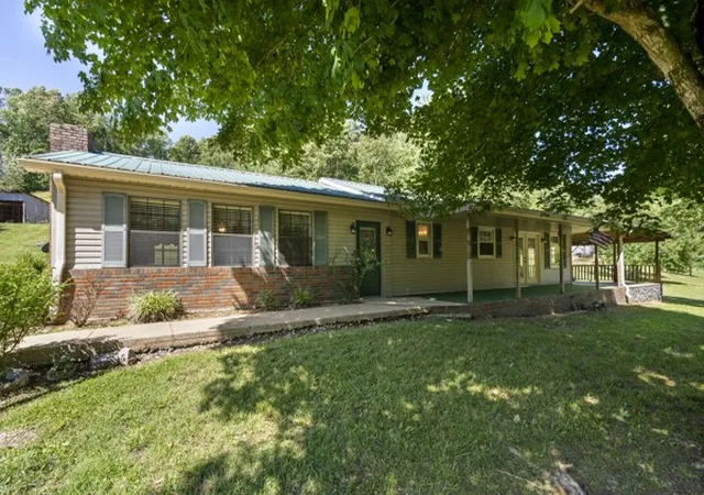Homes for sale in Centerville, TN | 1110 King Rd, Centerville, TN 37033 | MLS# 3231323