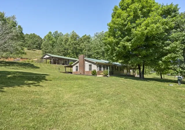 Homes for sale in Centerville, TN | 1110 King Rd, Centerville, TN 37033 | MLS# 3231323