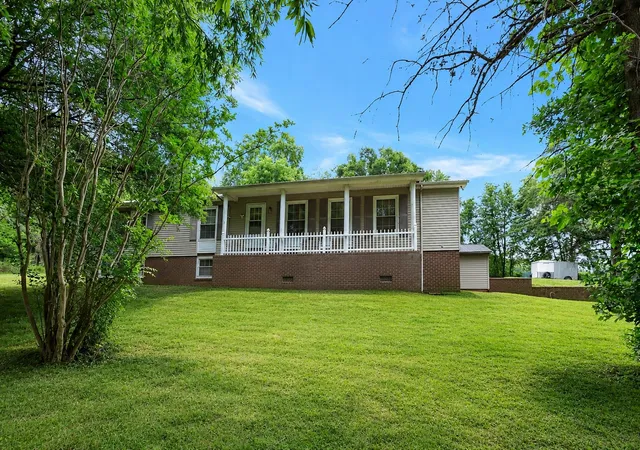 1st image of 2226 Hwy 25 W, Cottontown, TN 37048 | MLS# 3231126