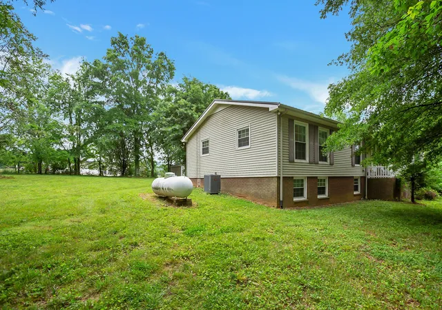 5th image of 2226 Hwy 25 W, Cottontown, TN 37048 | MLS# 3231126