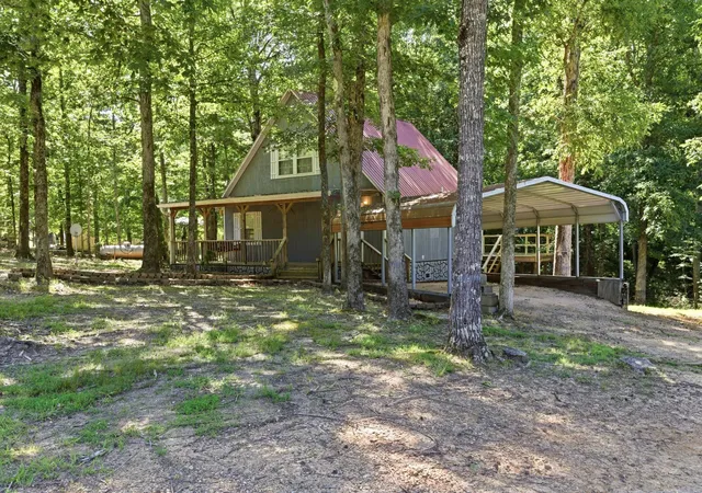 Homes for sale in Lobelville, TN | 166 Outback Rd, Lobelville, TN 37097 | MLS# 3231018