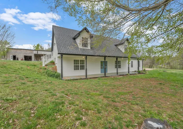 Homes for sale in Leoma, TN | 90 Day Rd, Leoma, TN 38468 | MLS# 3232816