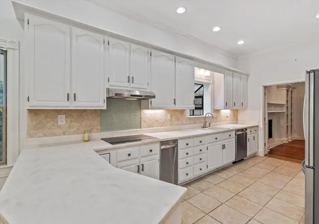 Photo 4 of Single family home for sale at 6373 S Massey Hl Dr, Memphis, TN 38120 | MLS# 3231156 | Listing updated on 2026-10-29